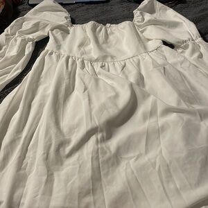 White long sleeve dress with poofy sleeves